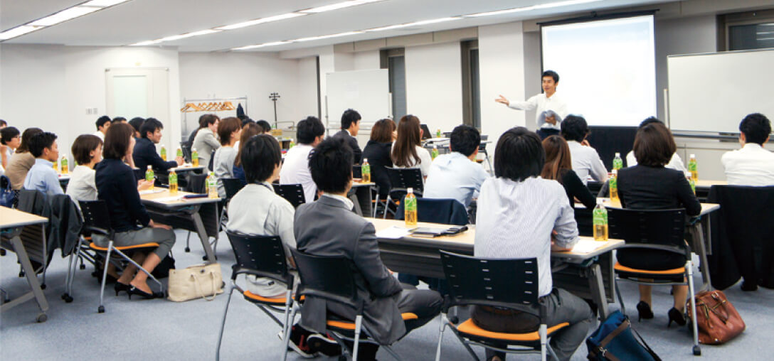 業界未経験者採用とピタットハウス年間研修